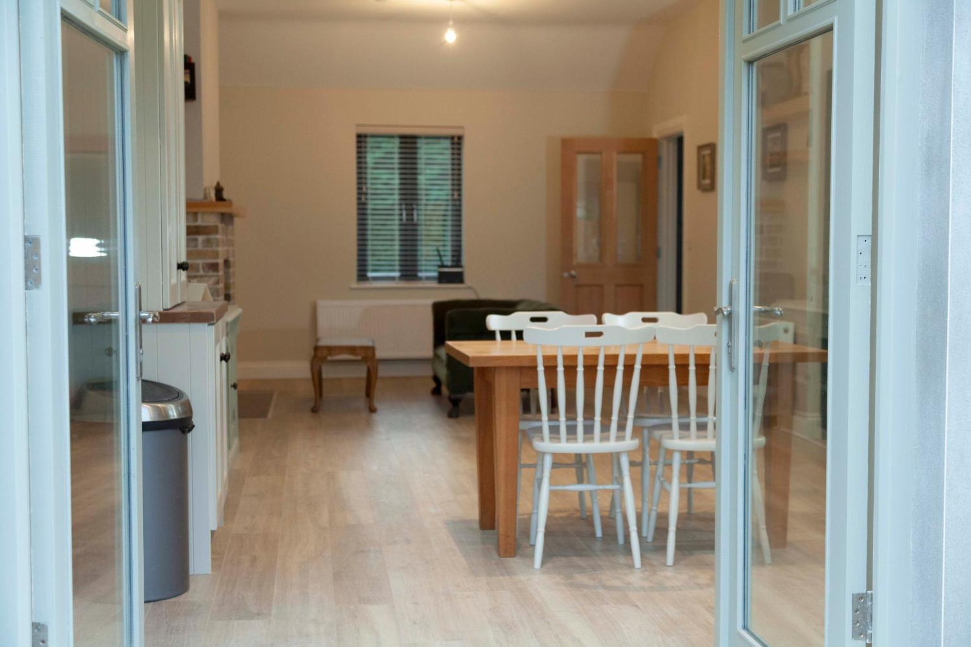 Lavender Cottage - 2 Bedroom Home Newbridge  Zewnętrze zdjęcie