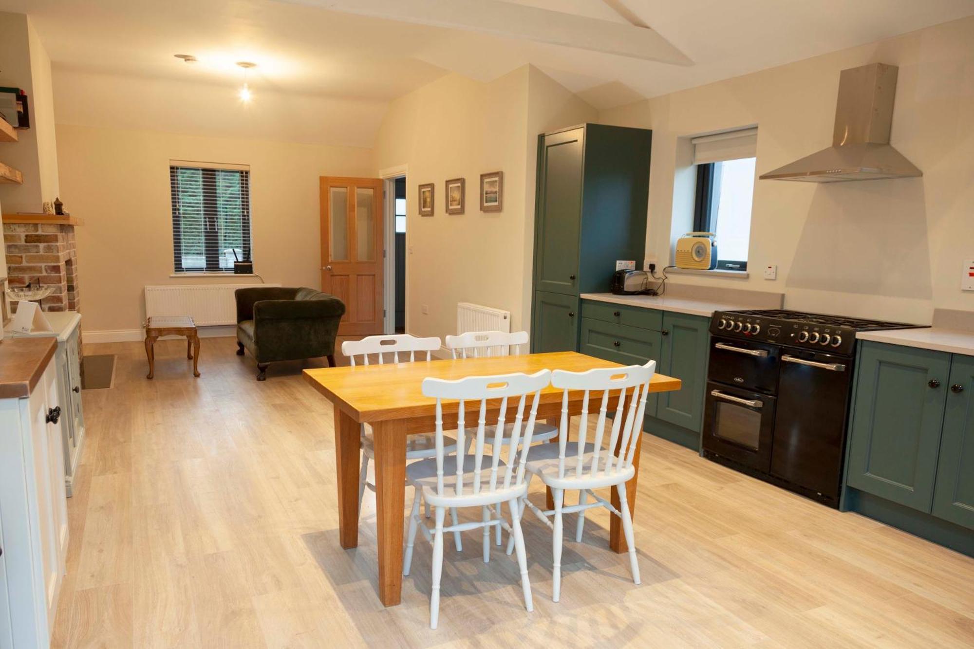 Lavender Cottage - 2 Bedroom Home Newbridge  Zewnętrze zdjęcie